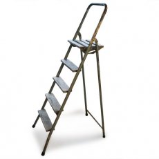 INT-042 Ladder